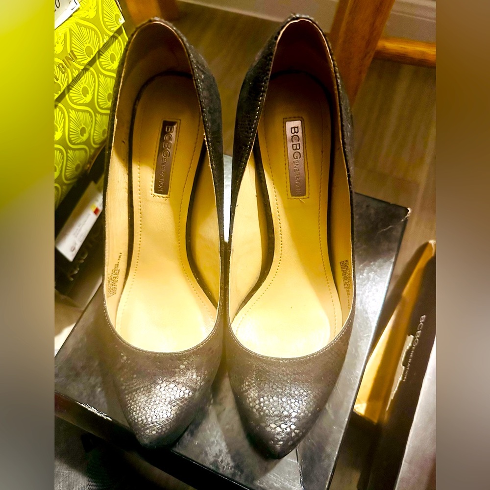 BCBG Snake print heels